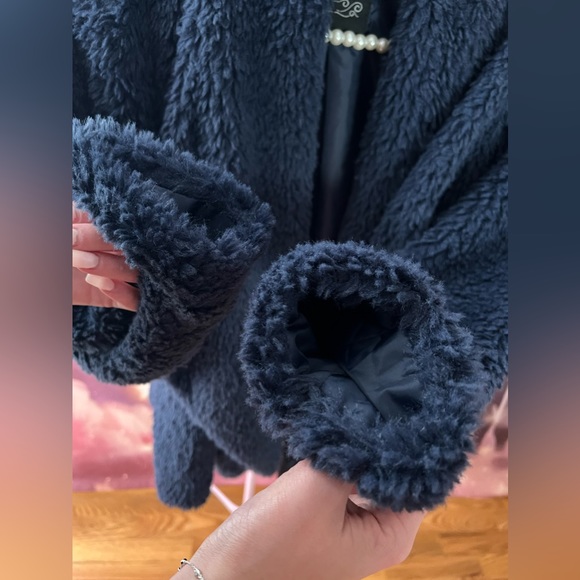 NEW faux fur coat by Louise Paris size Large - Picture 2 of 5